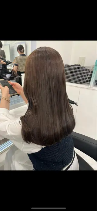 セミロング カラー 🌼リナ🌼赤み消し オリーブ/ブラウンのヘアスタイル