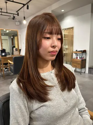 セミロング 栗原 歩美のヘアスタイル