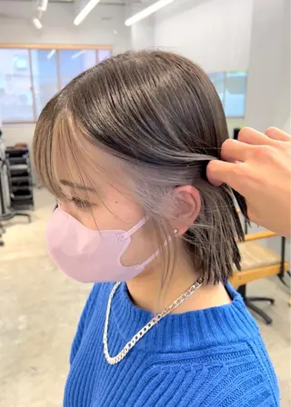 ショート カラー ブリーチ毛の縮毛矯正 ハイトーン/岡本智樹のヘアスタイル