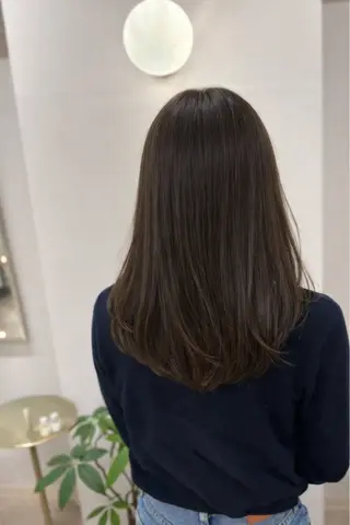 ミディアム カラー ヘアアレンジ 二ヶ月綺麗なデザイン カット/星野六三四のヘアスタイル