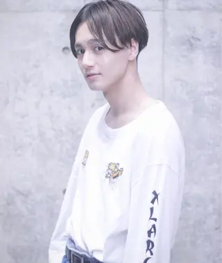 ショート カラー メンズ 及川 光のヘアスタイル
