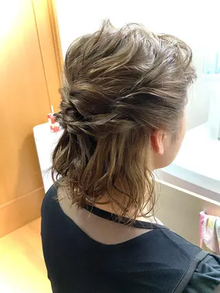 ミディアム 大良 彩水のヘアスタイル