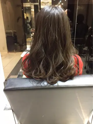 セミロング カラー natsu fujinoのヘアスタイル