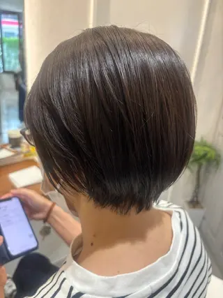 ショート カラー 岩本 理沙のヘアスタイル