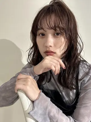 ミディアム アヴァンス 広島本通のヘアスタイル