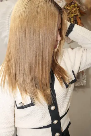 セミロング 伊藤 裕貴のヘアスタイル