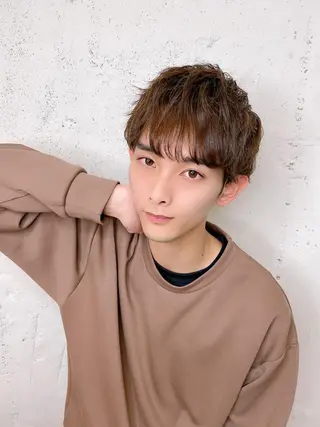 パーマ メンズ 岩倉 諒のヘアスタイル