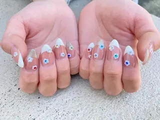 セミロング ネイル ✴︎ Delightのネイルデザイン