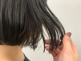 ショート カラー leben serikaのヘアスタイル