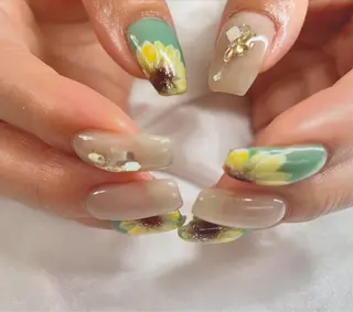 ネイル 宮當 絵里果のネイルデザイン