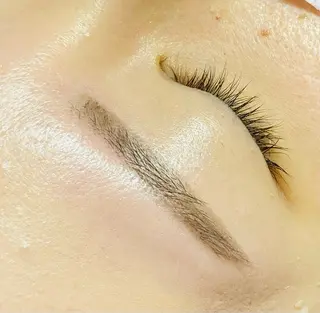 アイブロウ 中島 夕菜のマツエク・マツパデザイン