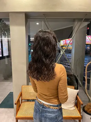 パーマ エルロン 川上のヘアスタイル