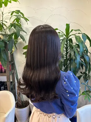 ロング カラー 倉澤 愛理のヘアスタイル