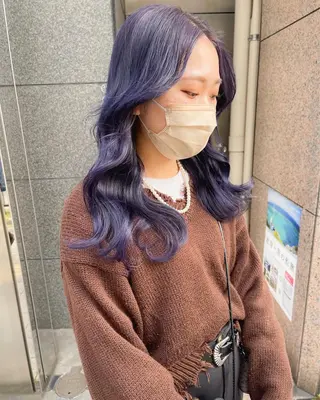ロング カラー ハイトーン×レイヤー カットTAKUMIのヘアスタイル