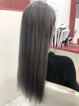 カラー まさき✂︎ブリーチ／ デザインカラーのヘアスタイル