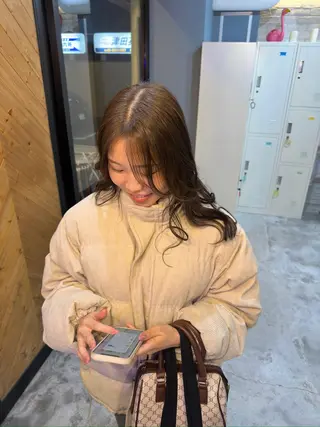 セミロング カラー 十倉 朱莉のヘアスタイル