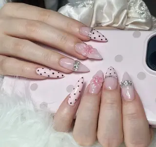 ネイル アニー ルナのネイルデザイン