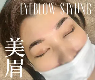 アイブロウ Luna belle まつ毛と眉毛の専門店のマツエク・マツパデザイン