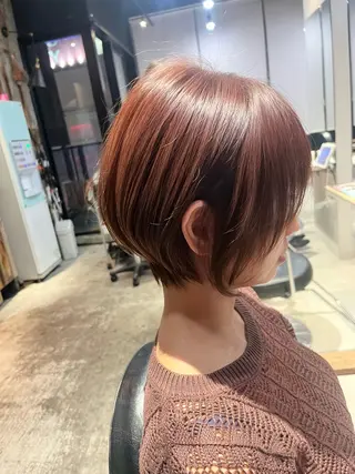 ショート カラー レイヤーカット/前髪 顔まわり/大田哲也のヘアスタイル