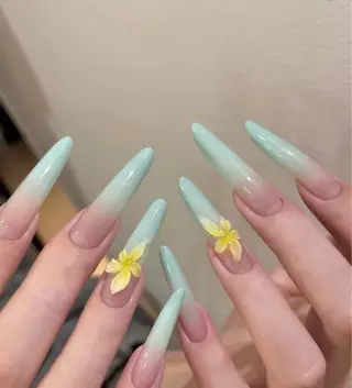 ネイル 長さ出し専門店 RIRIのネイルデザイン