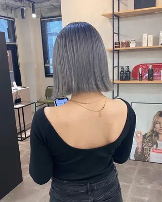 カラー yuu /N° 大分中央町店のヘアスタイル