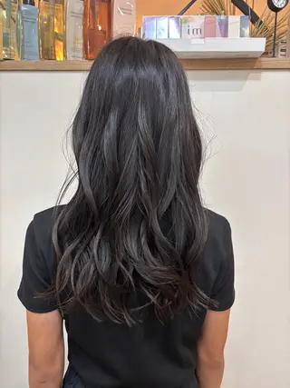 ロング 吉井 愛のヘアスタイル