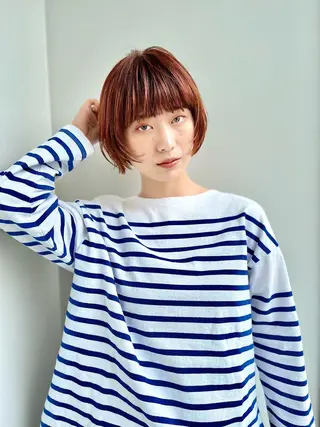ショート あやめ【顔まわり/レ イヤー/柔らかカラ】のヘアスタイル