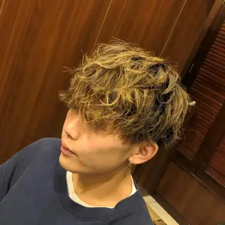 ミディアム 浅沼 響のヘアスタイル