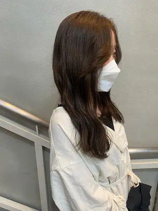 セミロング 艶カラー　宮﨑 蒼のヘアスタイル