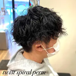 ショート パーマ メンズ 森山 雄太のヘアスタイル