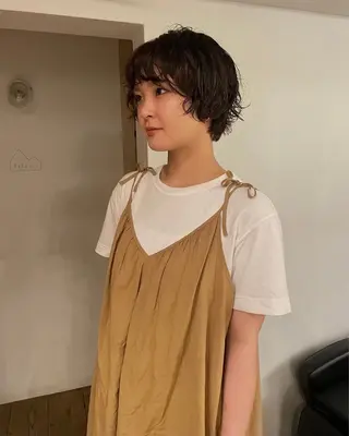 ショート パーマ 透明感カラー 🦙なりたりみのヘアスタイル