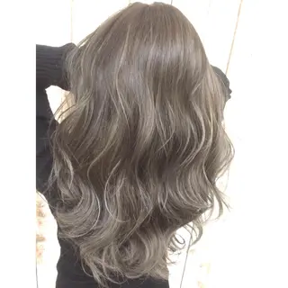 ロング カラー 井上 一平のヘアスタイル