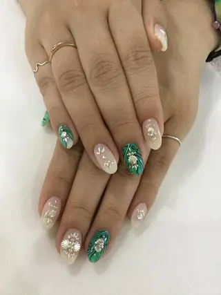 ネイル 💎🐰 saki. m 🐰💎のネイルデザイン