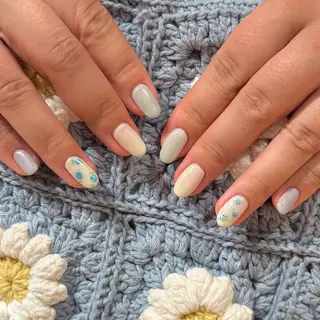 ネイル f所属・渡辺 愛のネイルデザイン