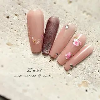 ネイル zuki🌔nail ┆堺筋本町・心斎橋のネイルデザイン