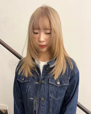 カラー aya/ブリーチ/ ボブ/ショートのヘアスタイル