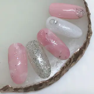 ネイル カルフール リル MOEのネイルデザイン