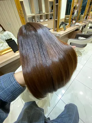 セミロング 美髪縮毛矯正 穴見太伍のヘアスタイル