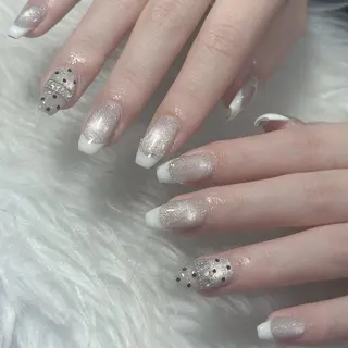 ネイル LAVISH nanamiのネイルデザイン