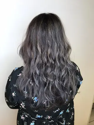 ロング カラー Miru by INCE HAIRのヘアスタイル