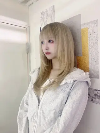 ロング ✩.*Aise⟡.· 艶カラー🐈‍⬛🩶のヘアスタイル