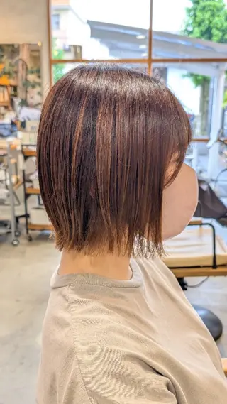 ミディアム 【女性限定】 しおりのヘアスタイル