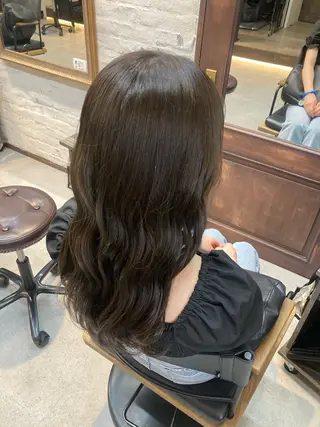 カラー 加茂野 緑のヘアスタイル