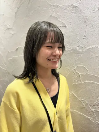 セミロング カラー ゆうこ 🩷🩶のヘアスタイル