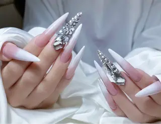 ネイル D-BEAUTY Nailsalonのネイルデザイン