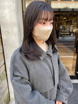 セミロング カラー 🩰オリーブ/ ベージュ松本咲花🩰のヘアスタイル