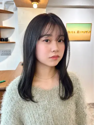 ミディアム aiko【艶カラー ・ミニモ年内で終了】のヘアスタイル
