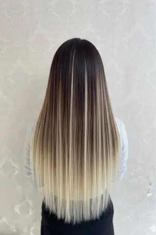 ロング カラー 青木 捺稀のヘアスタイル