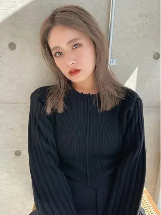 セミロング カラー レイヤー べージュ 白石研太のヘアスタイル