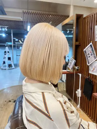 ショート カラー 女性目線でつくる ショートayakaのヘアスタイル